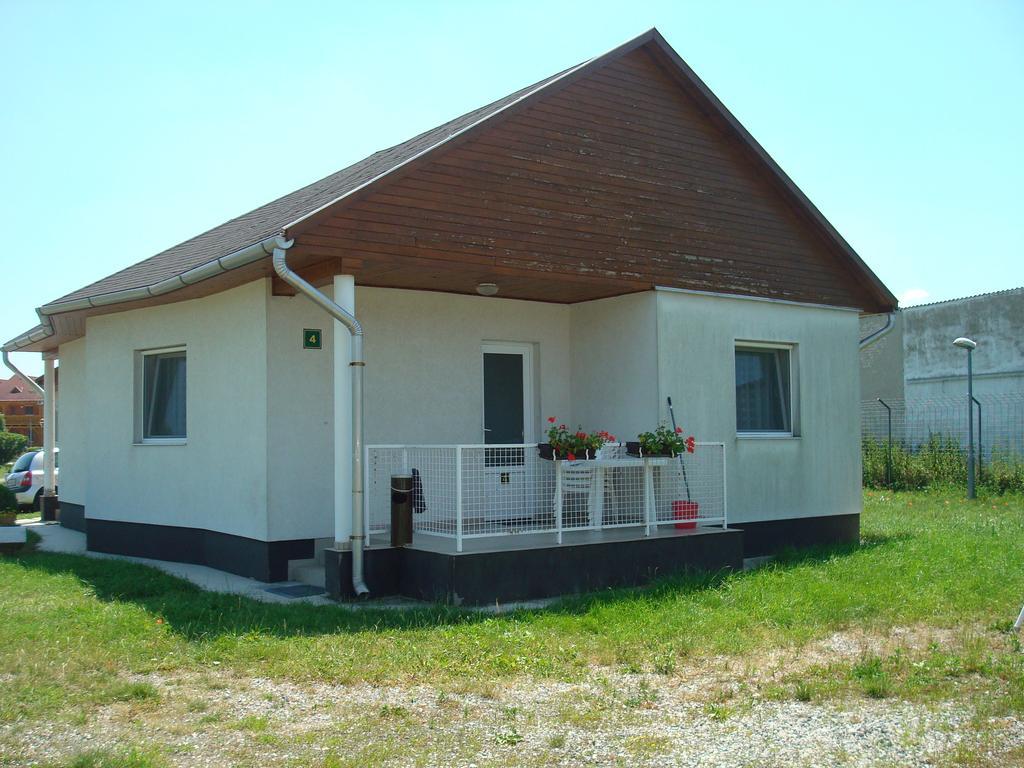 Termal Kemping Apartmanok Tiszaújváros Exterior foto