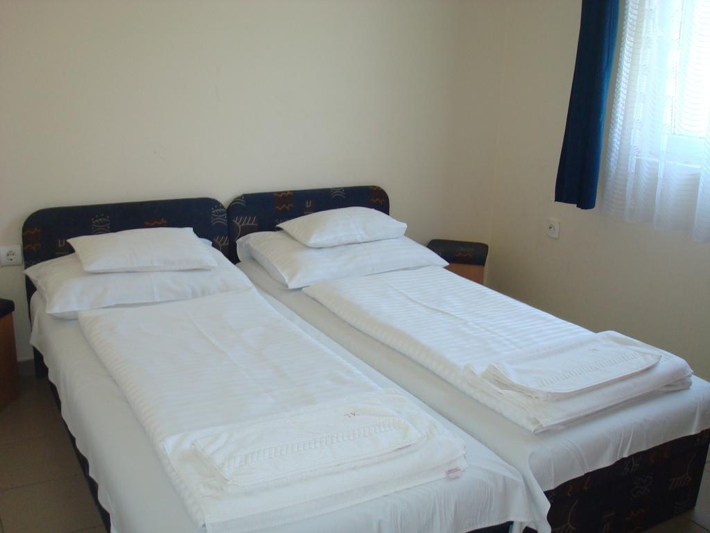Termal Kemping Apartmanok Tiszaújváros Habitación foto